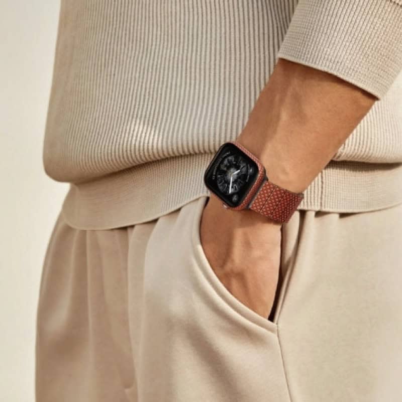 Apple Watch 精工芳綸錶殼厚度僅約 0.6mm